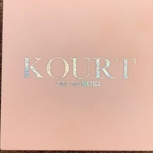 KOURT by Kylie cosmetics eyeshadow pallet